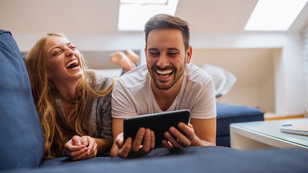 Proceso de comunicación personalizado para análisis financiero