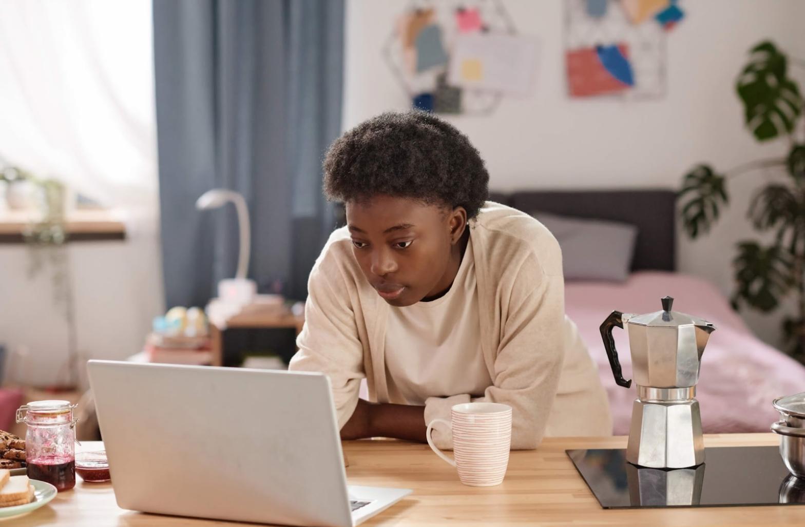 Revisión exhaustiva de estructuras financieras empresariales